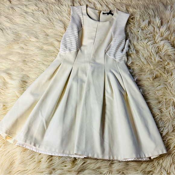 BCBGMaxAzria Dresses & Skirts - BCBGMAXAZRIA cream skater dress